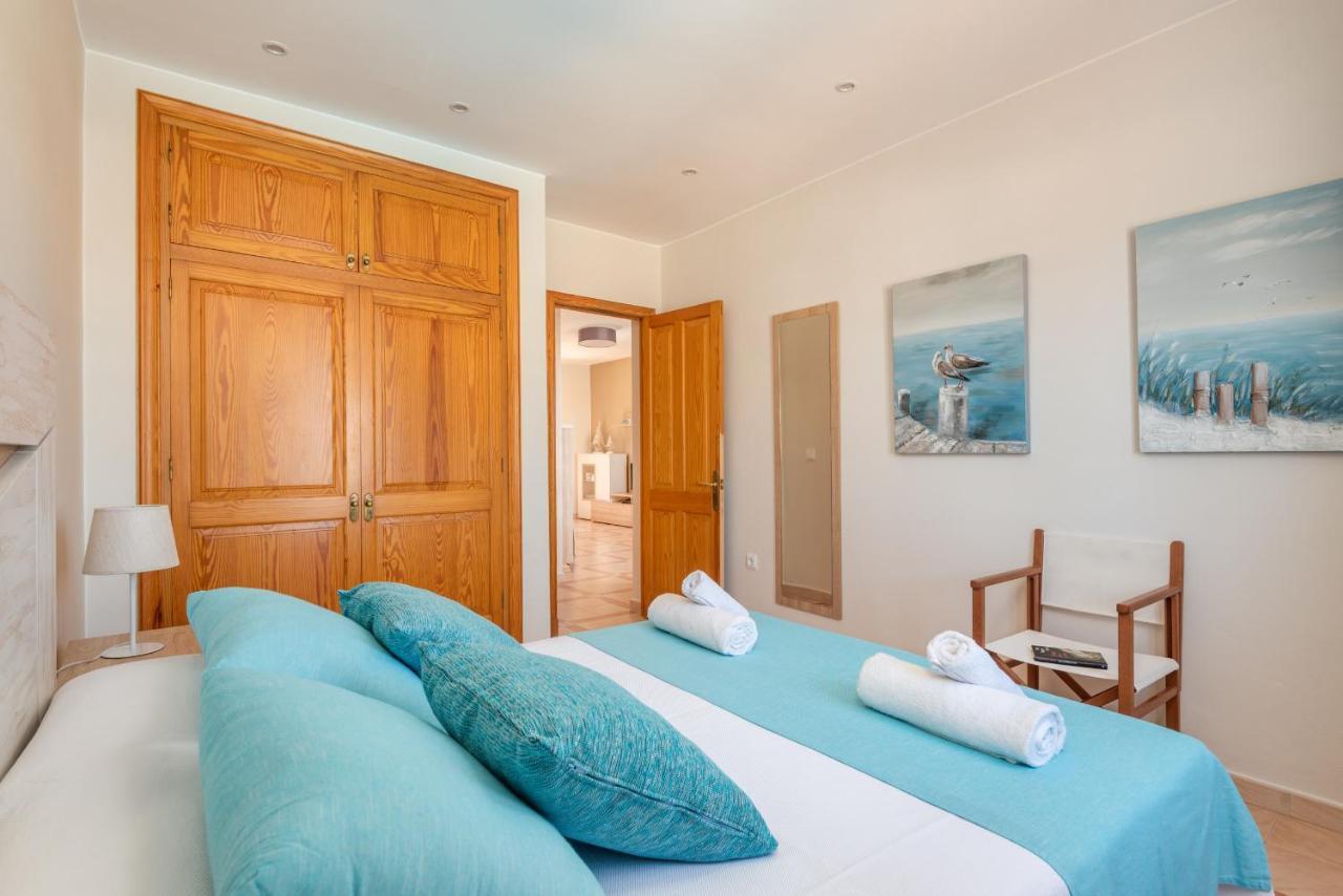 Villa Lali Arenal d'en Castell Luaran gambar